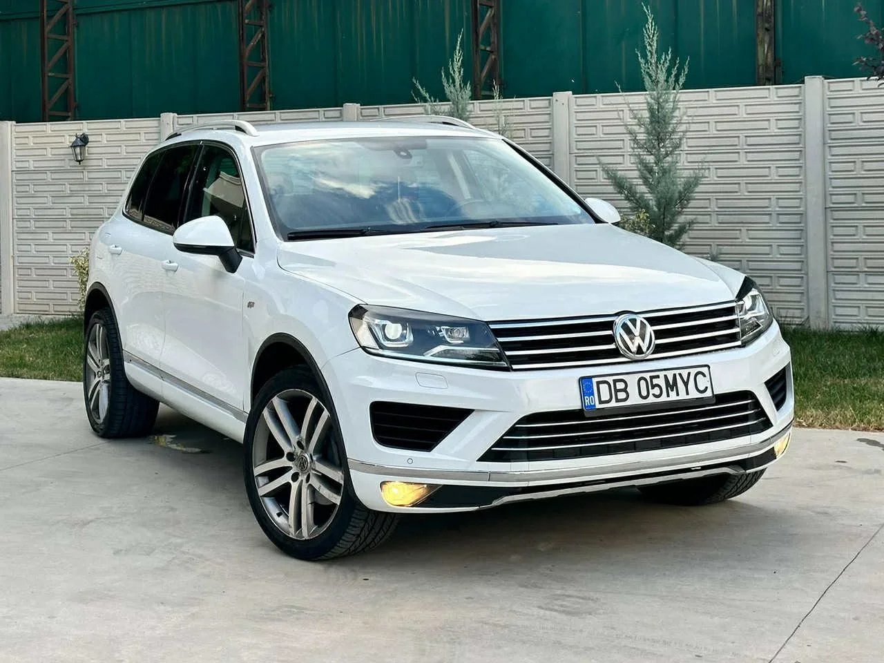 Volkswagen Touareg 3.0 — poza 1 din 3